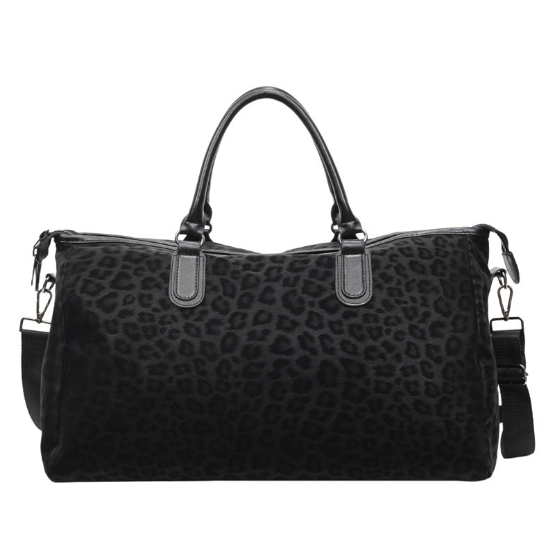 Fashionable travel bag with comfortable carrying handles Kalsten