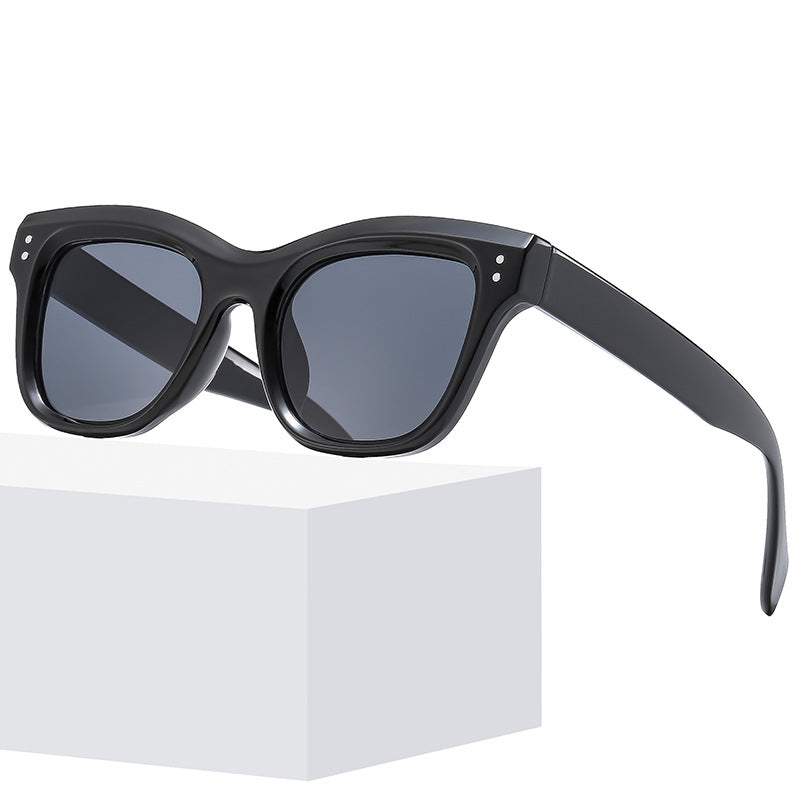 Women’s sunglasses in modern oversized style Kalsten