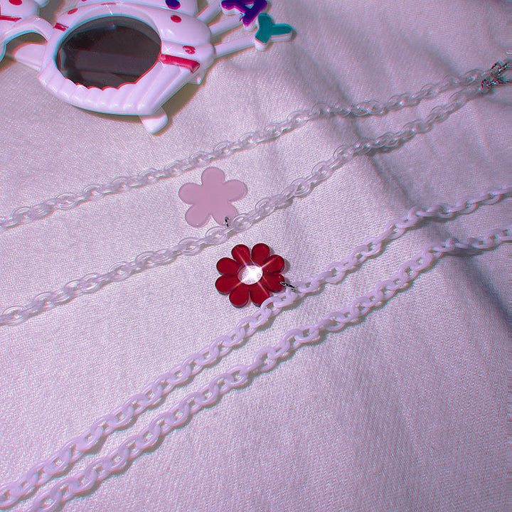 Fashionable chain strap with flower-shaped pendant Kalsten