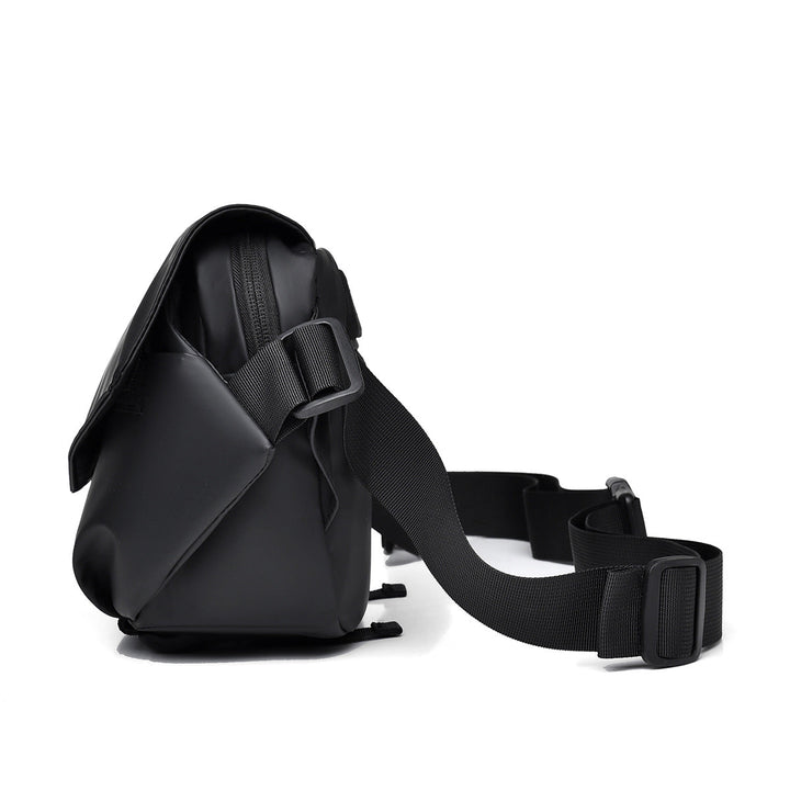 Shoulder bag with innovative design and integrated compartments Kalsten