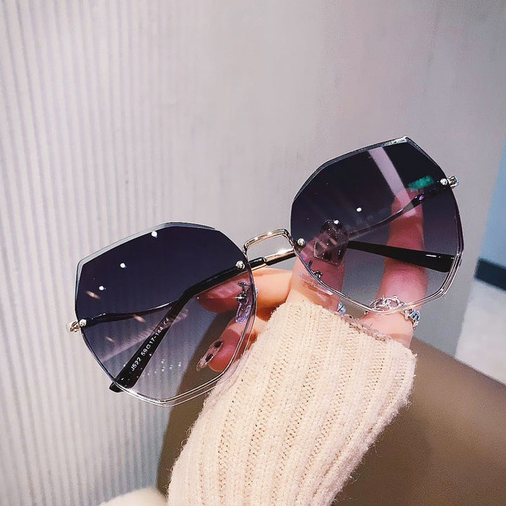 Women oversized sunglasses with stylish, faceted frame Kalsten
