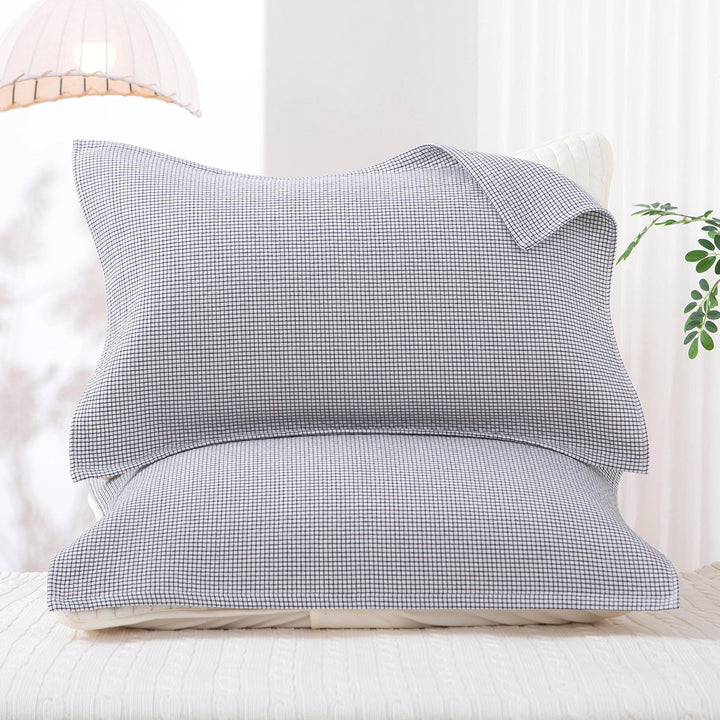 Women's pillowcase with delicate floral motif Kalsten