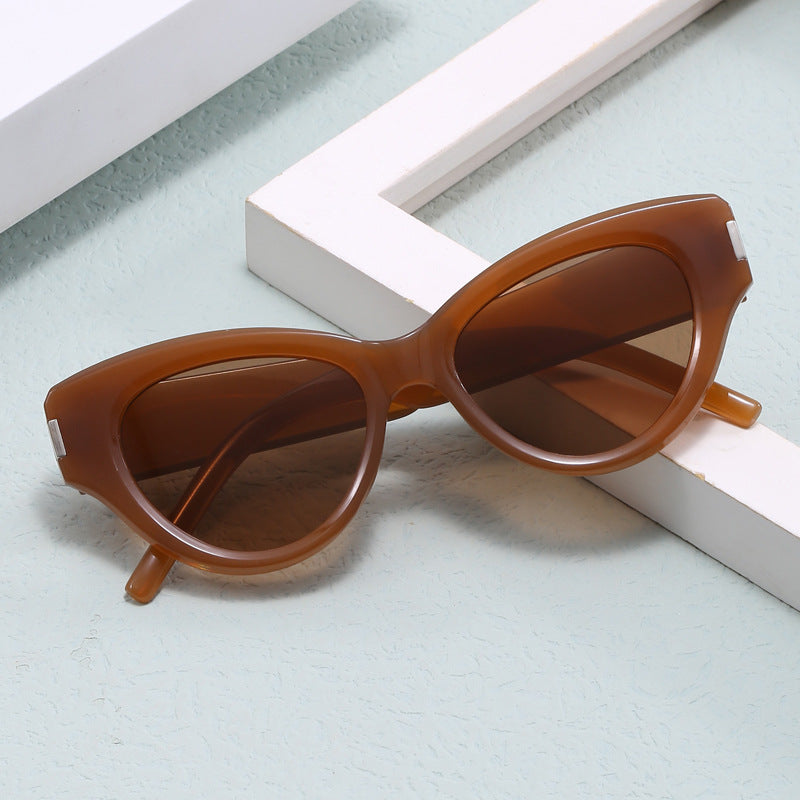 Ladies Cat-Eye Sunglasses with modern, eye-catching design Kalsten