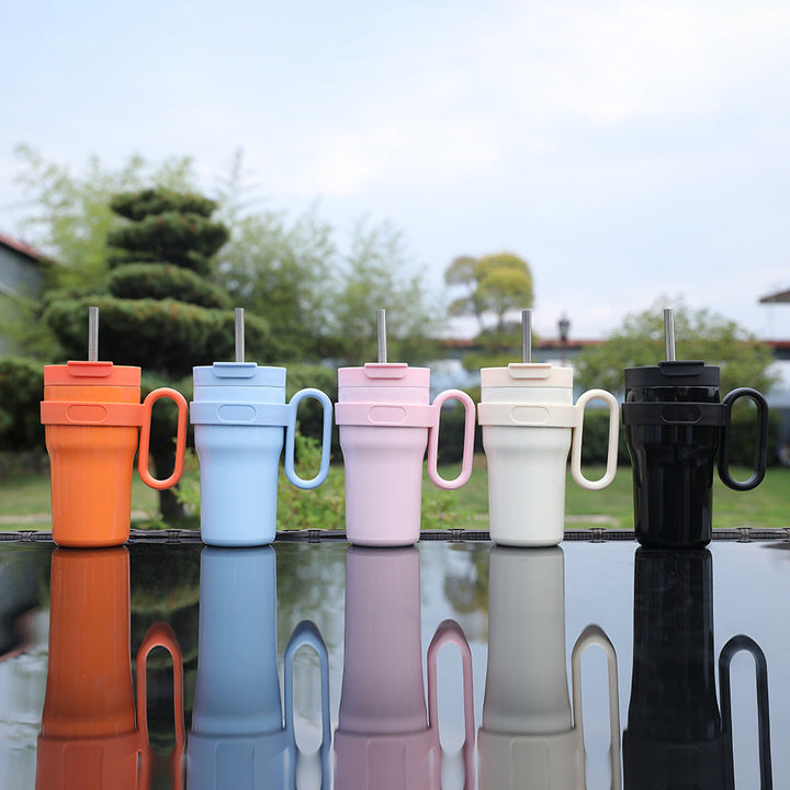 Unisex drinking cup with durable plastic and integrated straw Kalsten