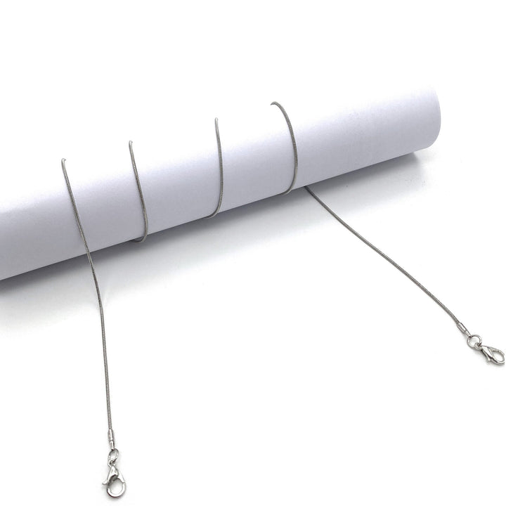 Sleek Metal Chain Eyewear Retainer Kalsten