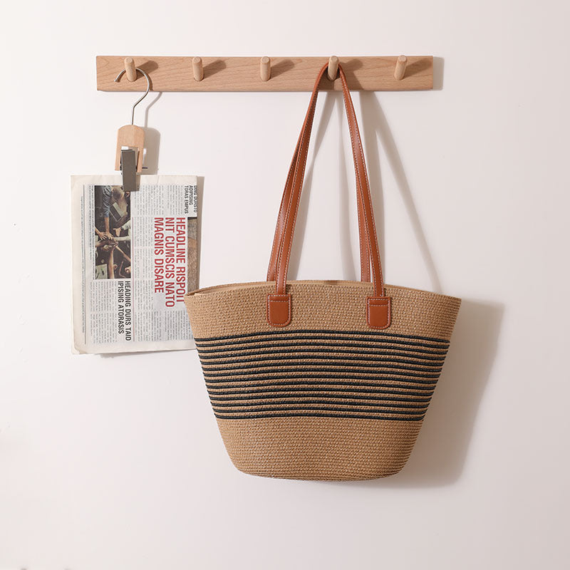 Elegant Bast Handbag with Leather Handles Kalsten