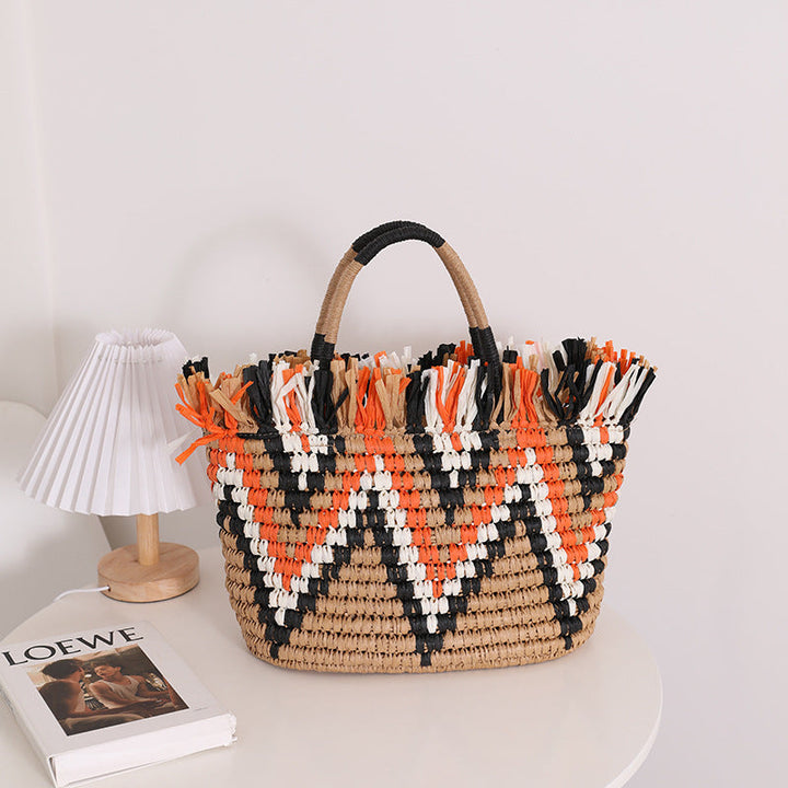 Stylish straw bag with eye-catching pattern Kalsten