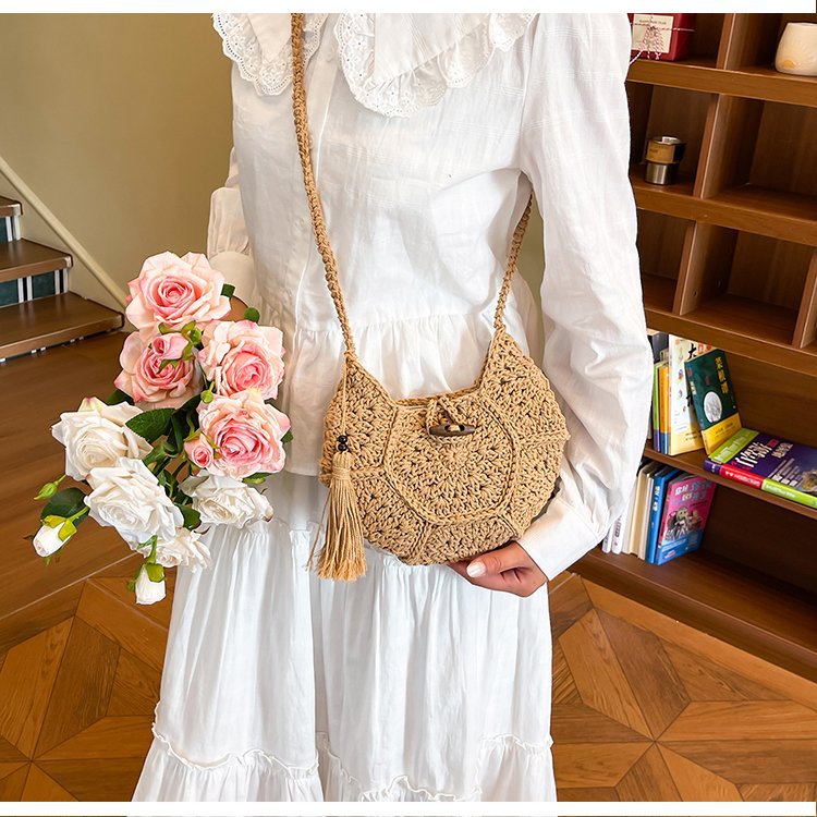Hand-knotted shoulder bag with tassels Kalsten