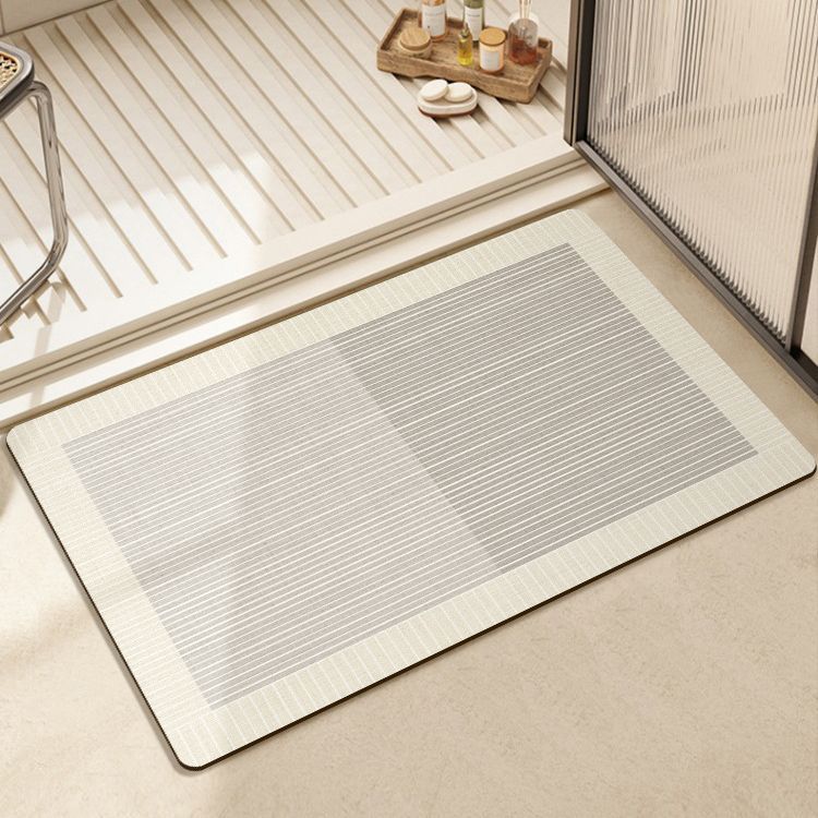 Modern Textured Bath Mat Kalsten