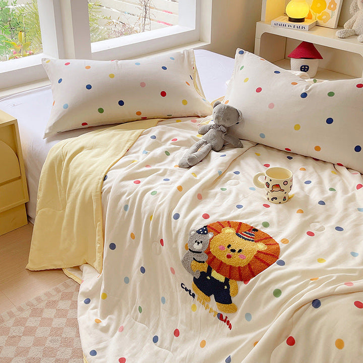 Women's cuddly blanket with cute bear design Kalsten