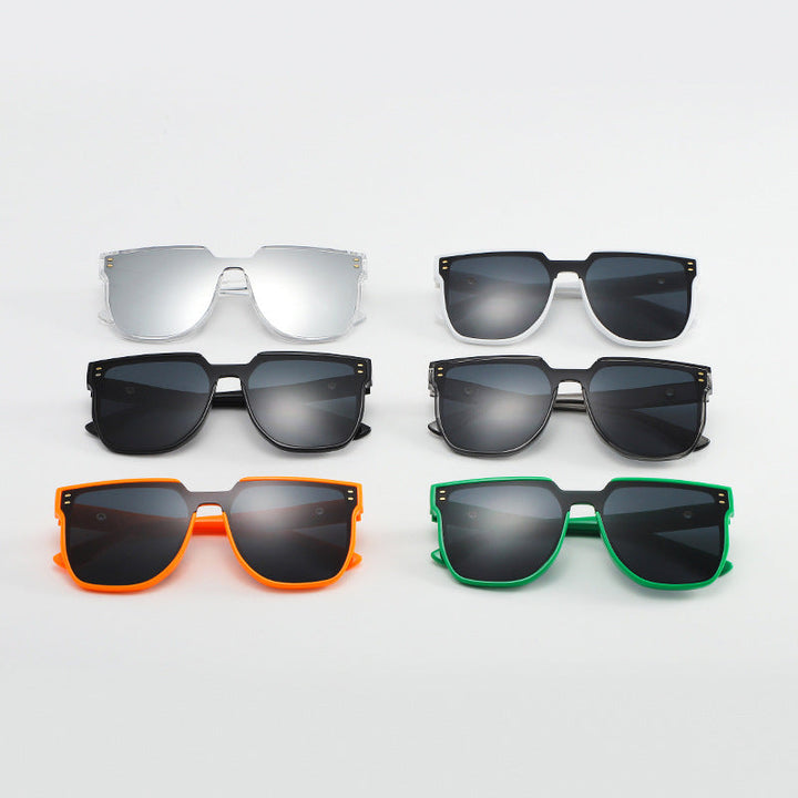 Women Fashionable Oversized Sunglasses with Distinctive Design Kalsten
