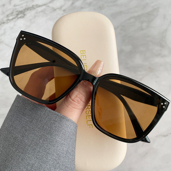 Women's fashionable oversized sunglasses in retro style Kalsten