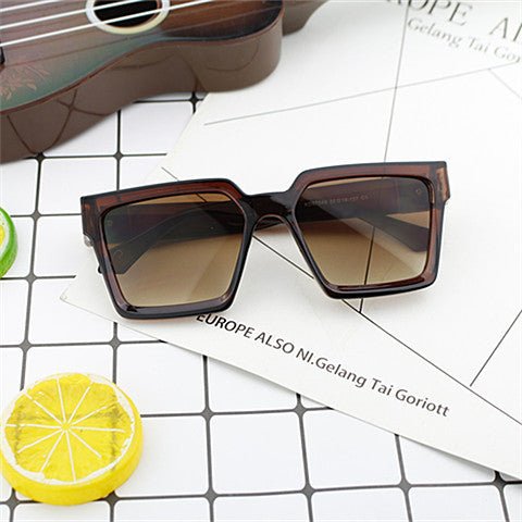 Women's oversized sunglasses in trendy corner design Kalsten