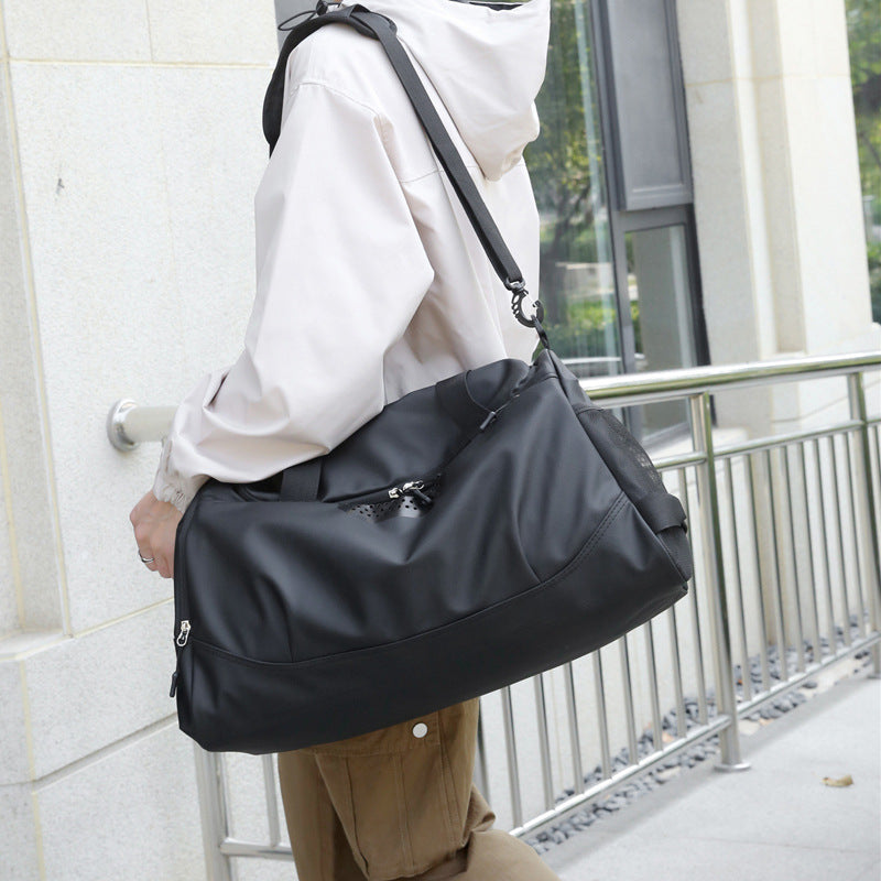 Sports bag with versatile carrying options Kalsten