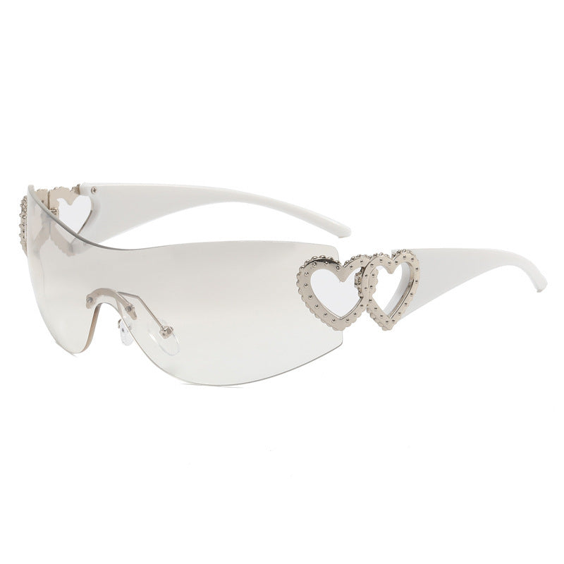 Ladies sporty sunglasses in trendy shield design with heart accents Kalsten