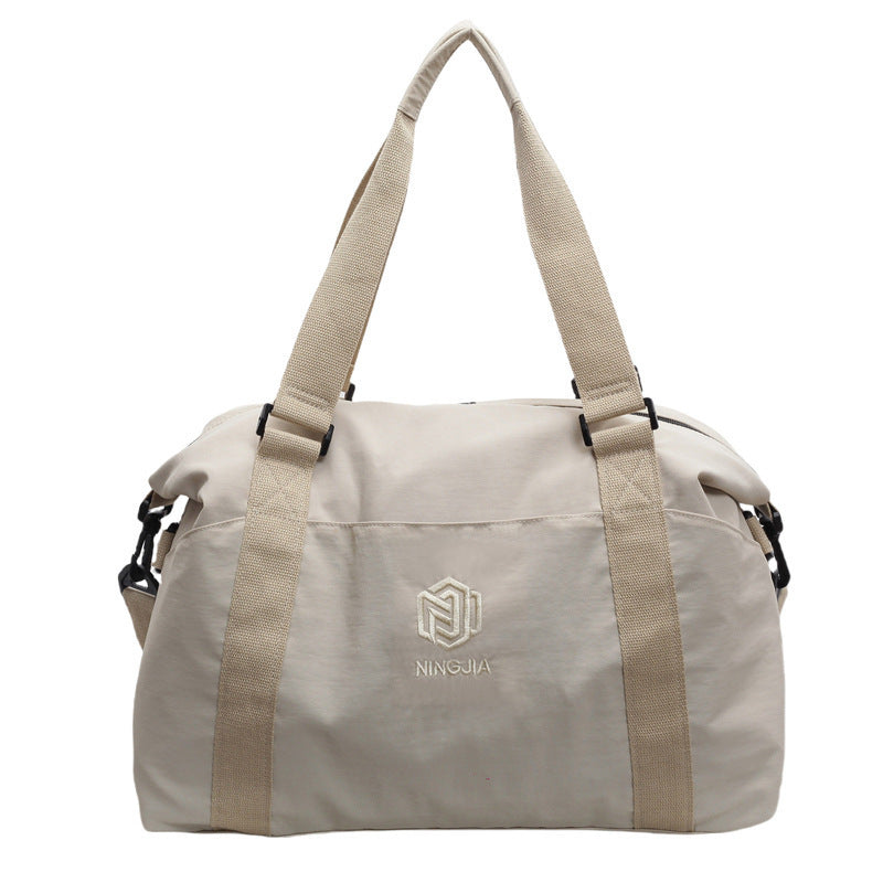 Sporty tote bag with multiple compartments and adjustable straps Kalsten