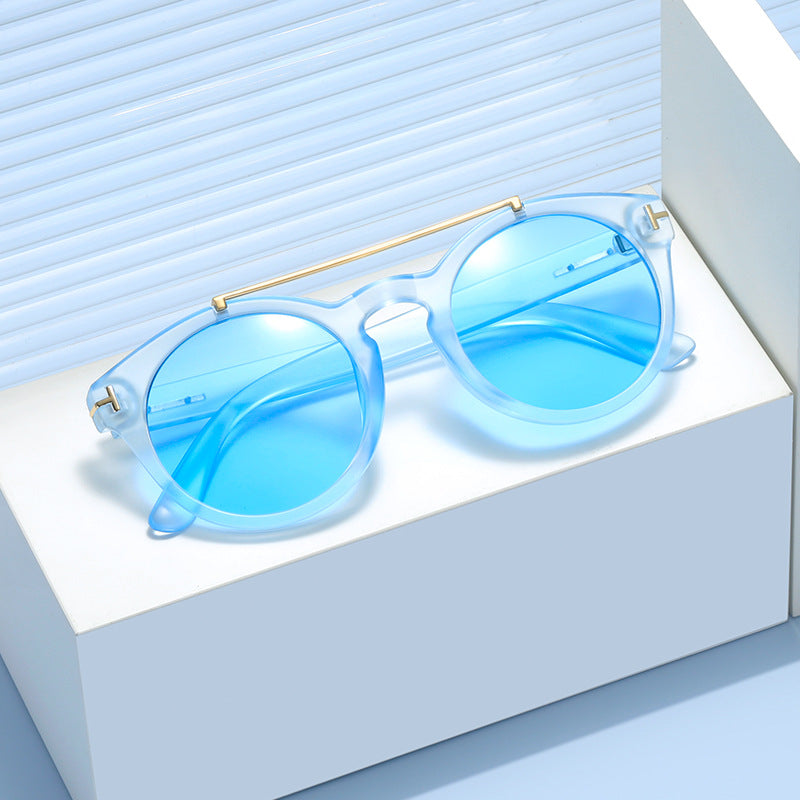 Ladies fashionable sunglasses with elegant round lenses Kalsten