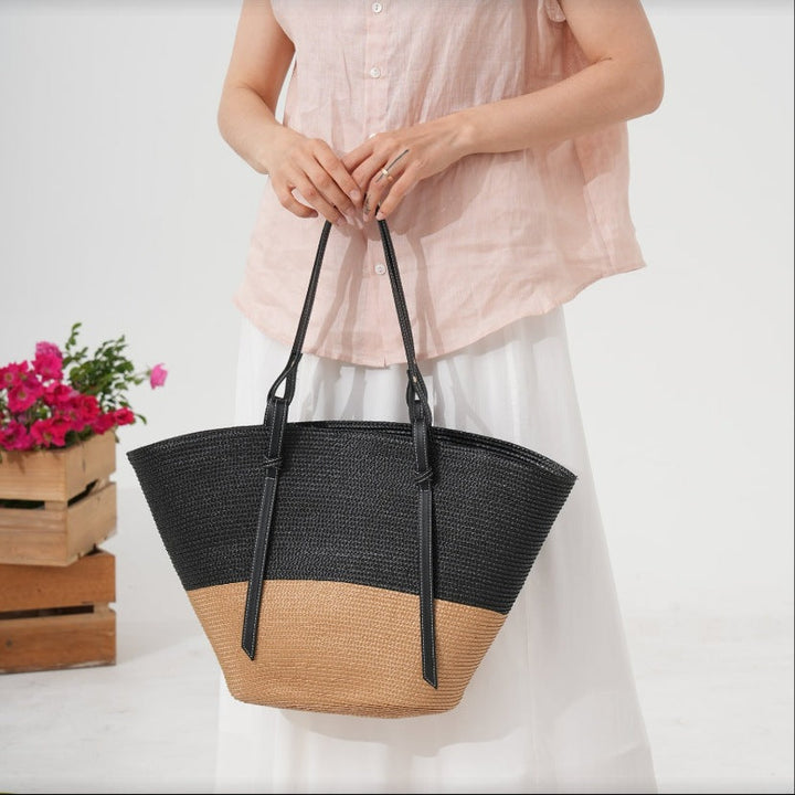 Elegant Beach Bag Made of Woven Natural Material with Leather Accents Kalsten
