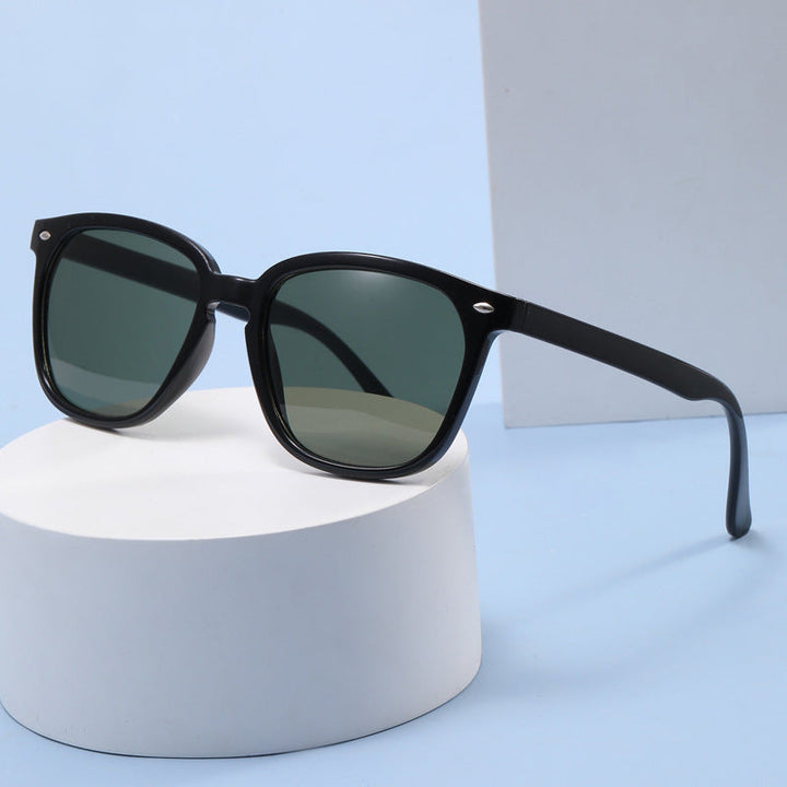 Ladies contemporary sunglasses with elegant shield design Kalsten