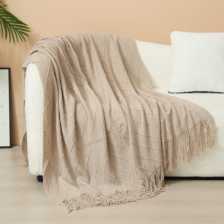 Women Elegant and stylish living and cuddly blanket with fringes Kalsten