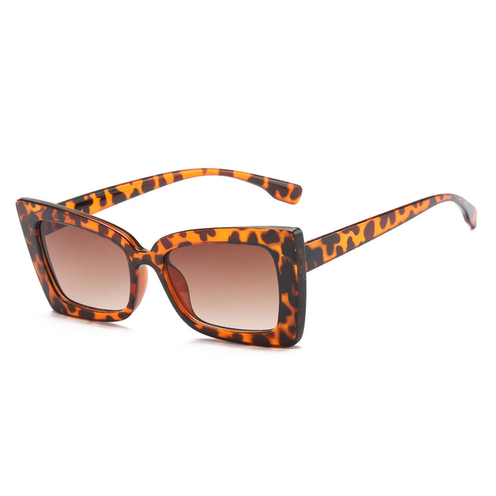 Women's stylish sunglasses with wide frame and distinctive design Kalsten