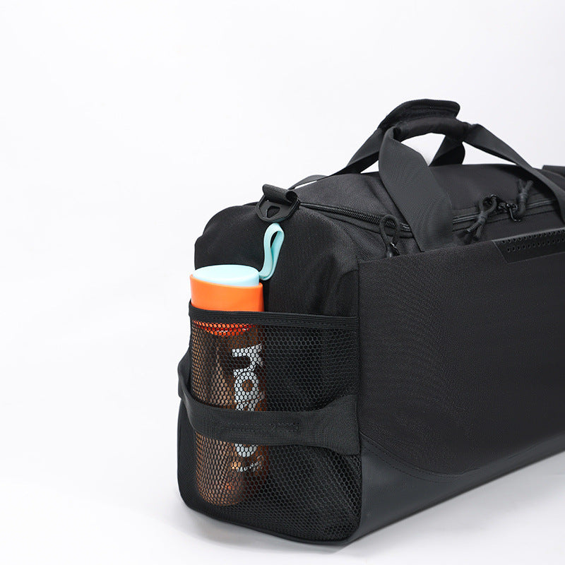 Men's sporty travel bag with ample storage space and detachable shoulder strap Kalsten