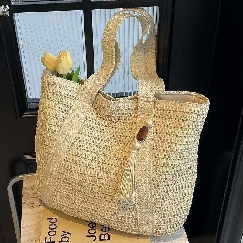Handmade straw bag Kalsten