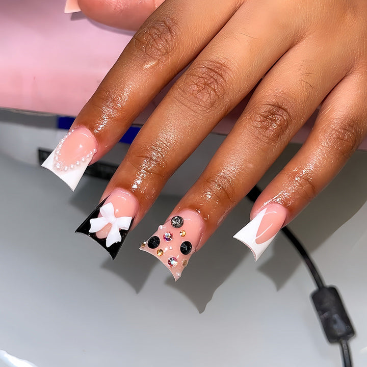 Decorative Press-On Nail Set with Elegant Design Kalsten
