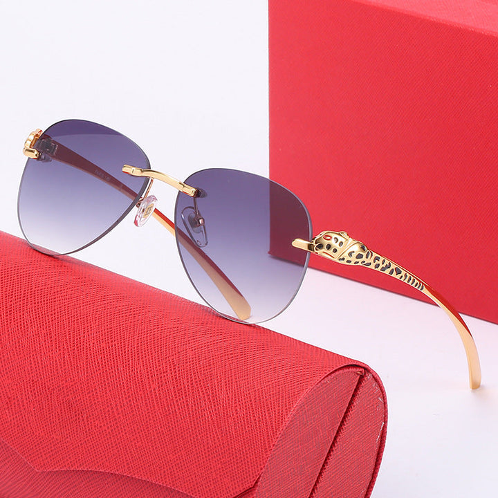 Ladies elegant pilot sunglasses with luxurious gold frame and protective lenses Kalsten