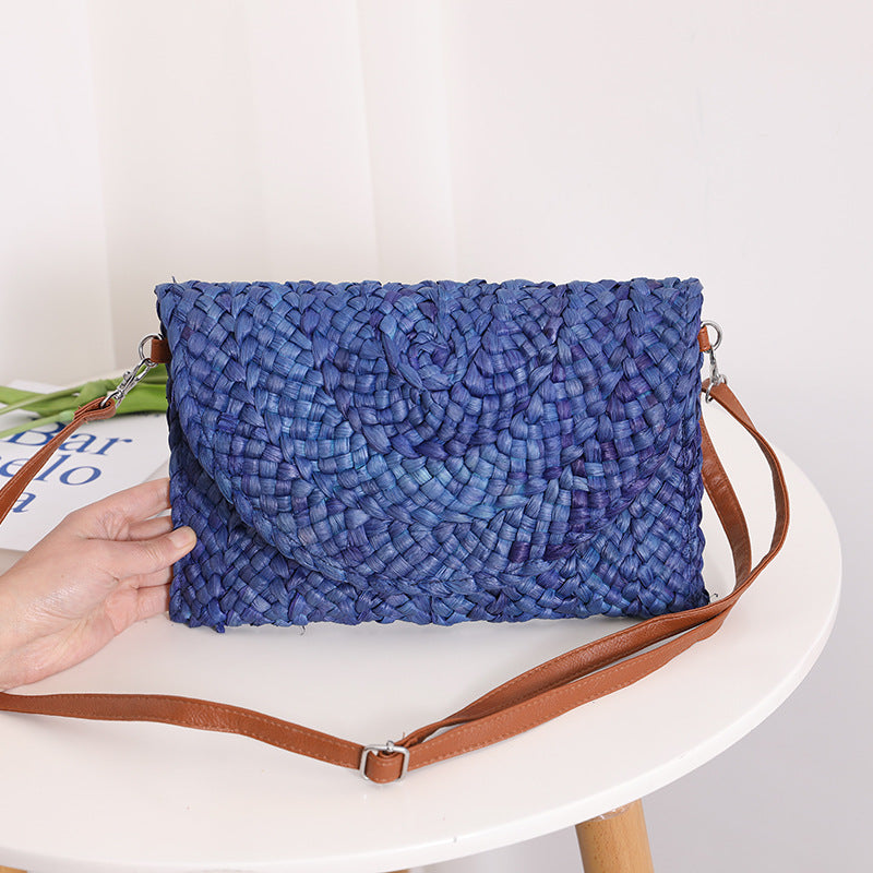 Handcrafted basket bag in elegant wave pattern Kalsten