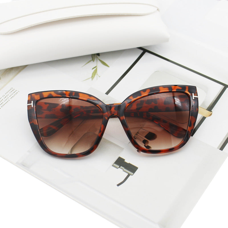 Women's Cat-Eye Sunglasses with Elegant Accents Kalsten