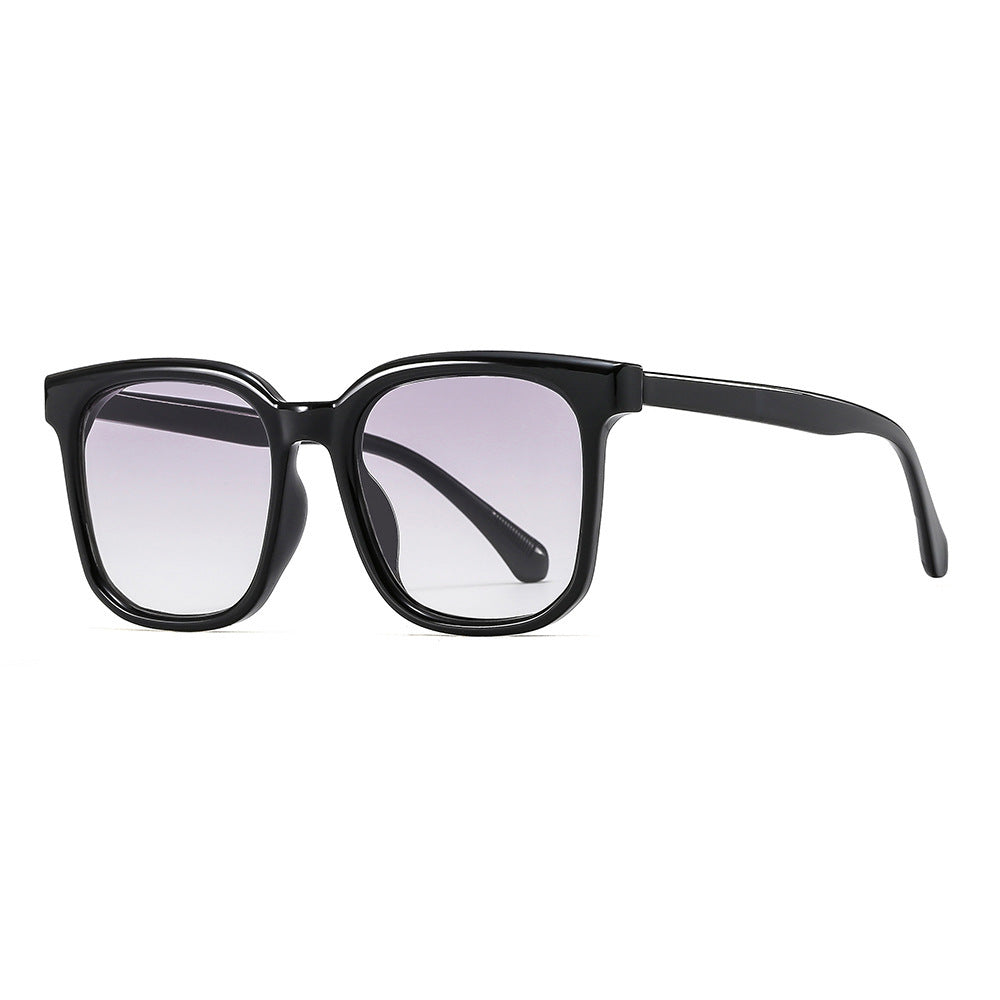 Women's sunglasses with a modern, square frame and UV protection Kalsten