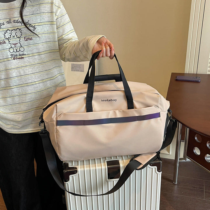 Sporty Travel Duffel with Versatile Compartments and Water-Repellent Material Kalsten