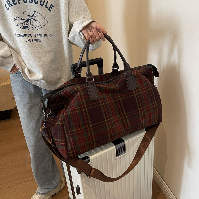 Sporty Multi-Purpose Duffel Bag with Durable Interior and Sturdy Handles Kalsten