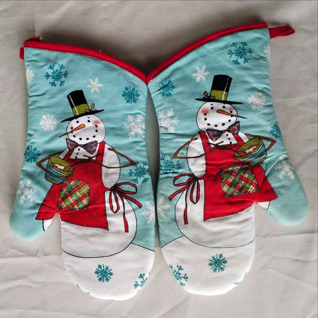 Insulated Double Oven Mitt Pair With Quilted Heat-Resistant Lining And Hanging Loop