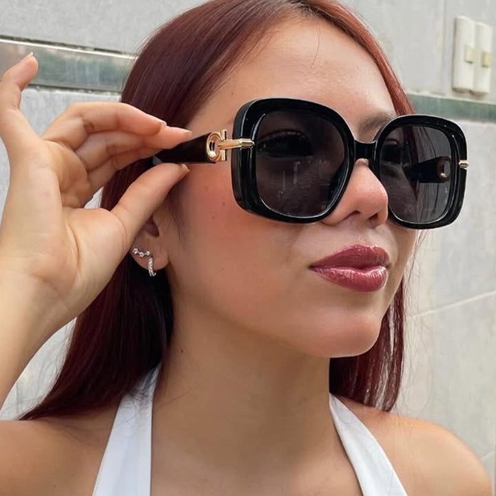Women's square sunglasses with luxurious metal accent Kalsten