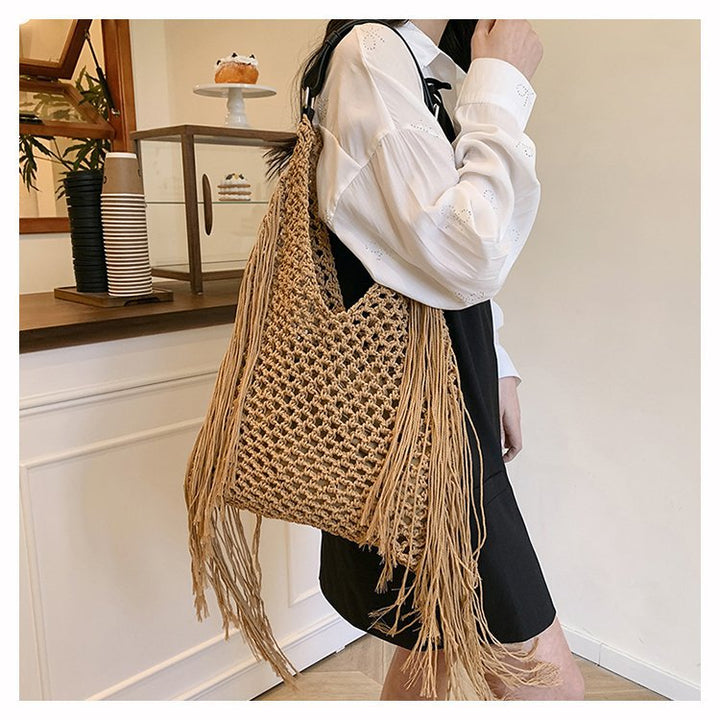 Macrame Hobo Bag with Fringes and Robust Design Kalsten