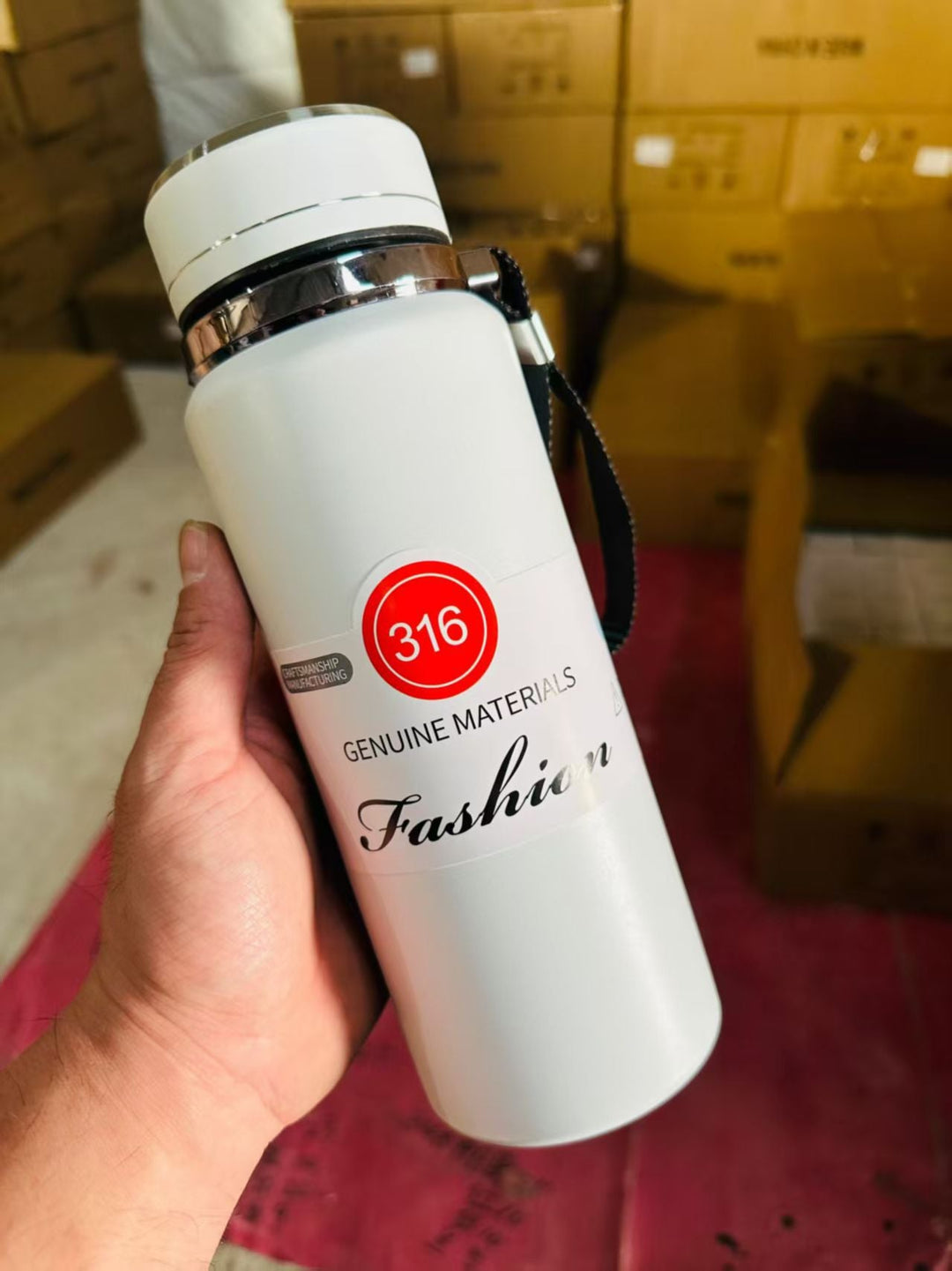 Women Insulated Drinking Bottle made of high-quality Stainless Steel Kalsten