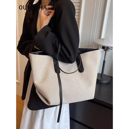 Spacious Utility Tote Acalora