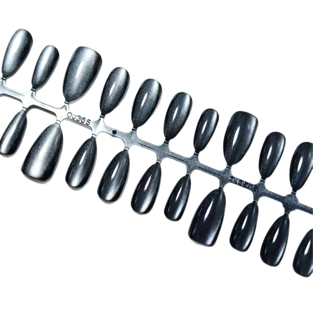Shiny artificial nails Kalsten
