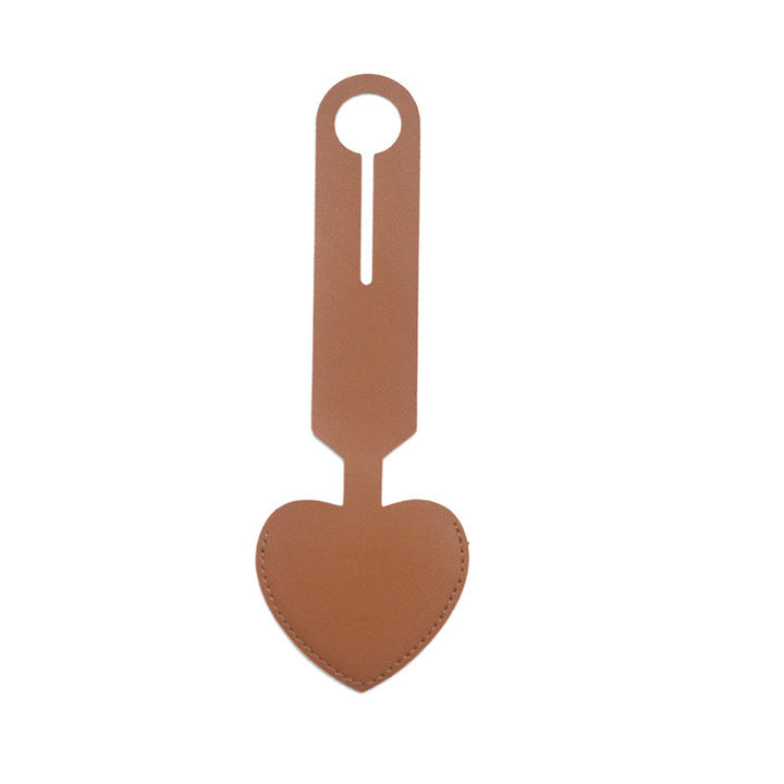 heart-shaped leather luggage tag with adjustable loop Kalsten