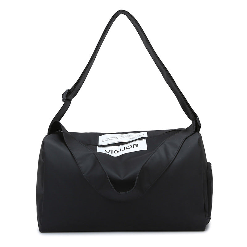 Stylish travel bag with versatile carrying options Kalsten