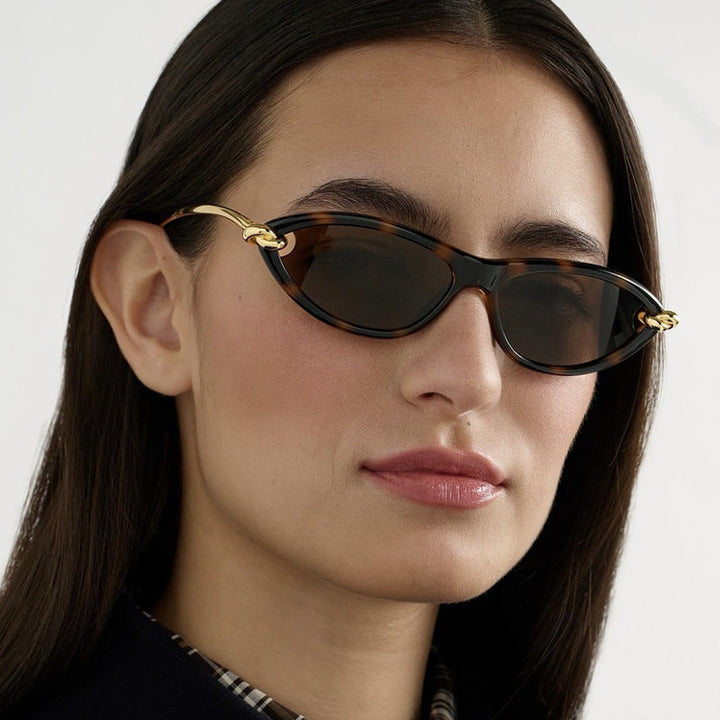 Women's Cat-Eye Sunglasses with Elegant Metal Frame and Protective UV Filter Kalsten