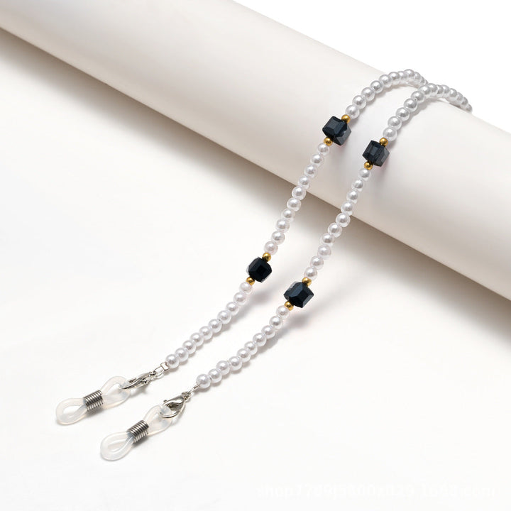 Elegant Beaded Eyewear Holder Kalsten