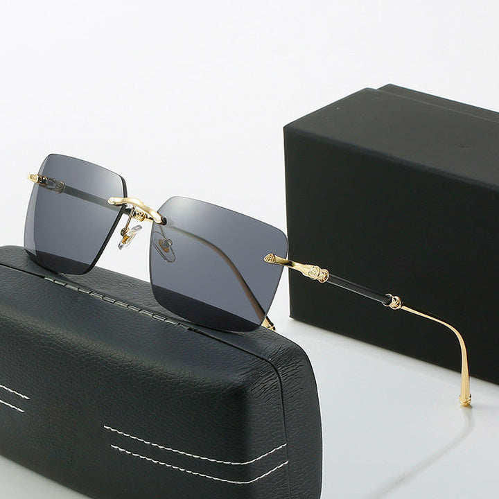 Women's fashionable sunglasses with square frame and luxurious accents Kalsten