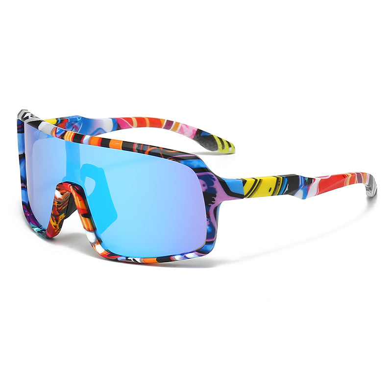 Ladies fashionable sunglasses in a futuristic design with large lenses Kalsten