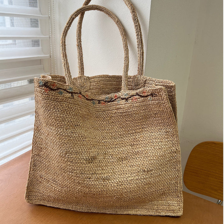 Handcrafted knitted bag with floral design Kalsten