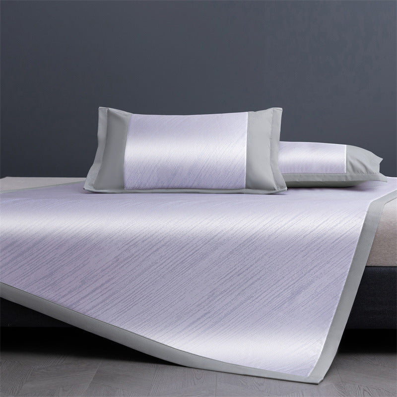 Women's Luxurious Bedspread with Elegant Two-Tone Design Kalsten