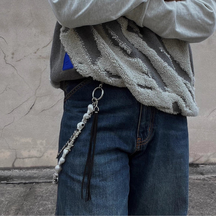 Fashionable chain belt with pearl and metal accents Kalsten