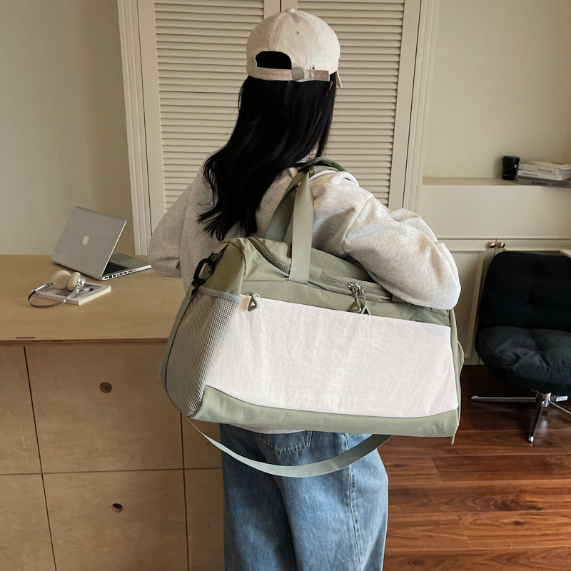 Sporty travel bag with multiple compartments Kalsten